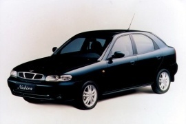 DAEWOO Nubira Hatchback   1997 1999