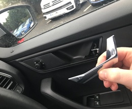 The Step-By-Step Guide to Replacing a Car Door Handle