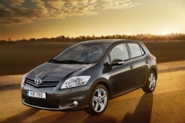 TOYOTA Auris 5 Doors   2010 2012